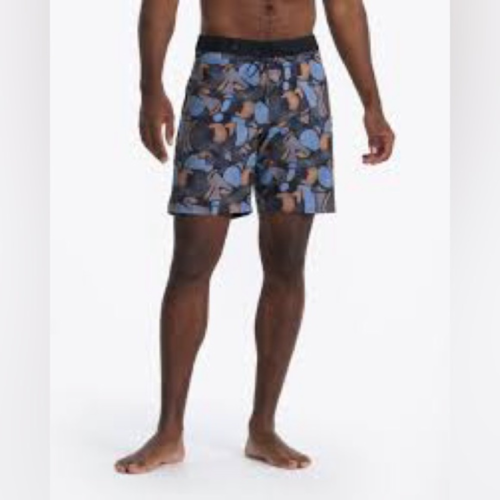 Vuori Infinity Board Short Cloud Abstract Patterned Size 30 NWT